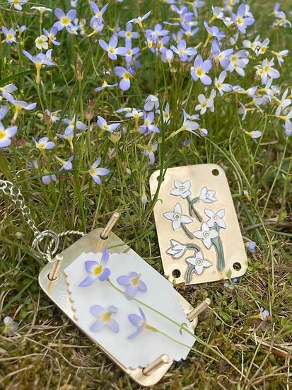 Mini Flower Press | Compact Botanical Keepsake Maker | Portable Craft Tool